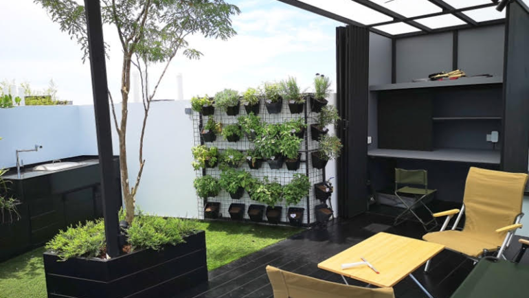 Camping in the Sky – Penthouse Rooftop Garden Project Images